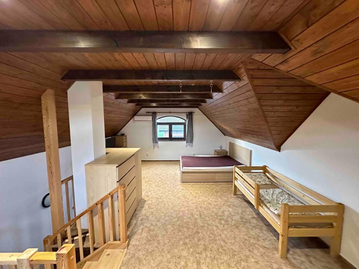 Penzion - Apartman Prestavlky Tršice Exteriör bild