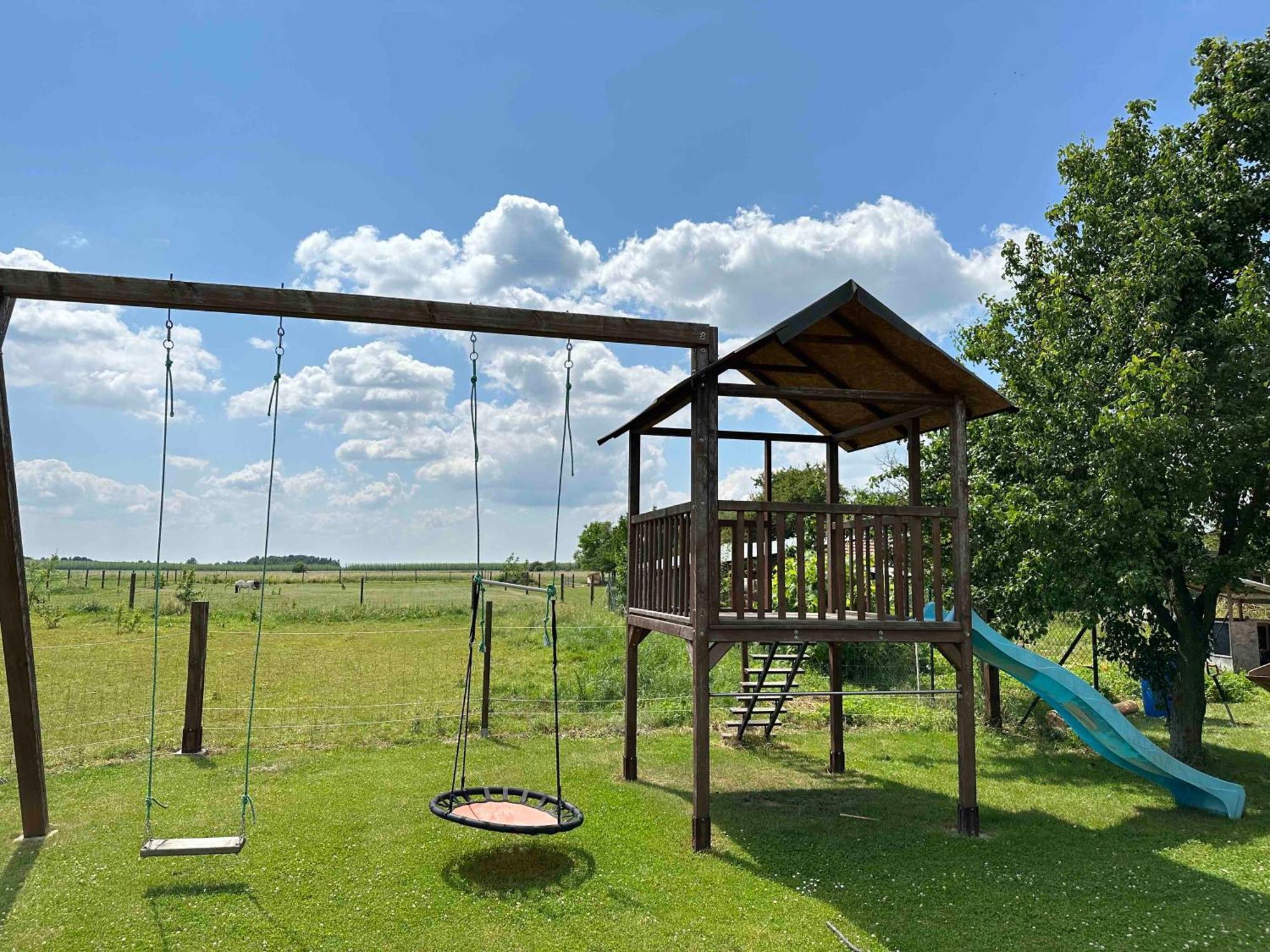 Penzion - Apartman Prestavlky Tršice Exteriör bild